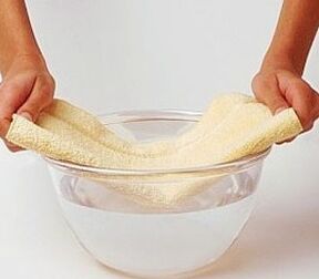 obklady s mätou a soľou na liečbu plesní nechtov na nohách